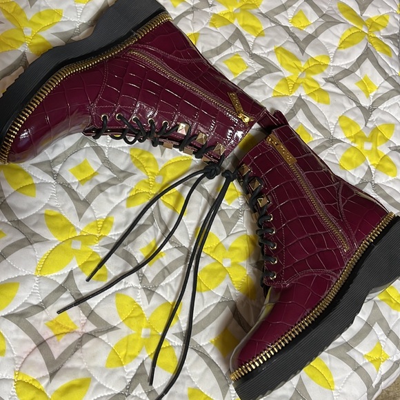 Michael Kors Haskell Crocodile Embossed Leather Combat Boot Size 5M New - Picture 10 of 13